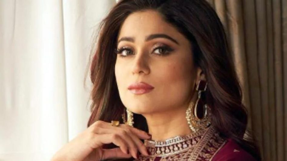 Salman Khan-এর সামনে হাউহাউ করে কাঁদলেন 'HOT' শমিতা শেট্টি, কিন্তু কেন ? Salman Khan-এর সামনে হাউহাউ করে কাঁদলেন 'HOT' শমিতা শেট্টি, কিন্তু কেন ?