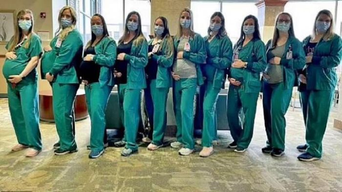 গর্ভবতী ১০ মহিলা কর্মী