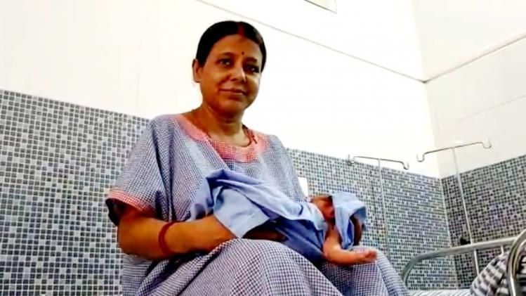 সন্তানের সঙ্গে মা