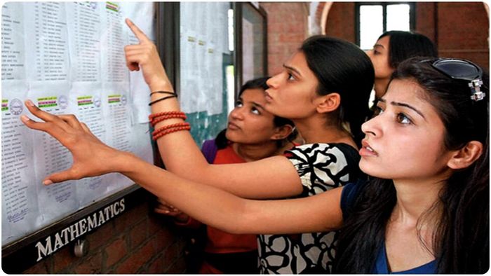 রাজ্যে অনার্সে ৪ বছরে গ্র্যাজুয়েশন-মাস্টার ডিগ্রি ১ বছর, সুবিধা-অসুবিধা কী?