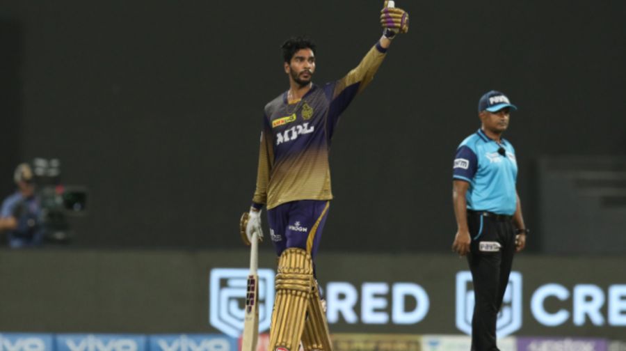 কেকেআরের হয়ে হাফ-সেঞ্চুরি ভেঙ্কটেশ আইয়ারের। খেললেন দুরন্ত ইনিংস। কেকেআরের হয়ে হাফ-সেঞ্চুরি ভেঙ্কটেশ আইয়ারের। খেললেন দুরন্ত ইনিংস।