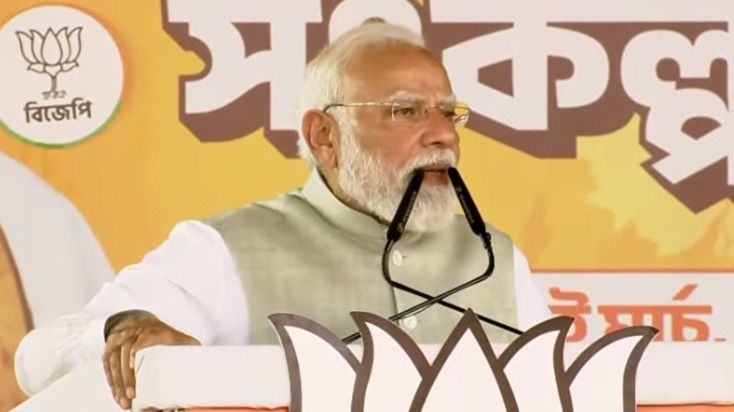 ব্রিগেডের মঞ্চে প্রধানমন্ত্রী মোদী