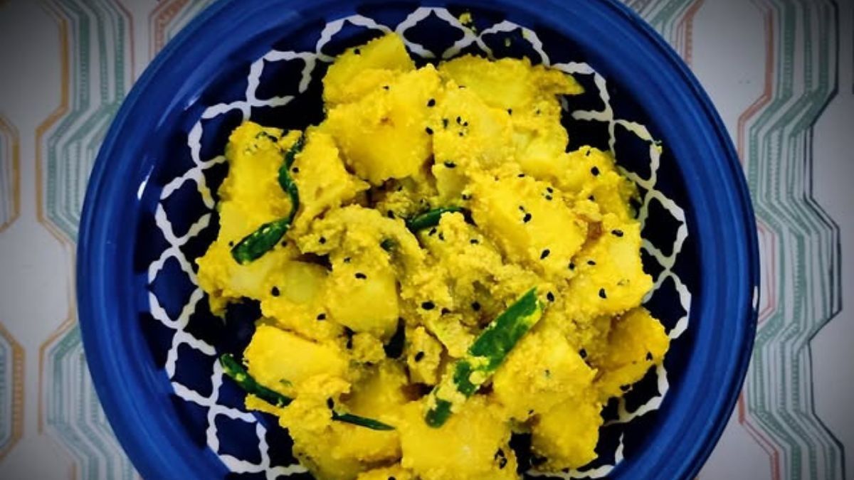 ঘটি বাড়ির কায়দায় আলু পোস্ত, ছবি দেখে শিখুন রেসিপি