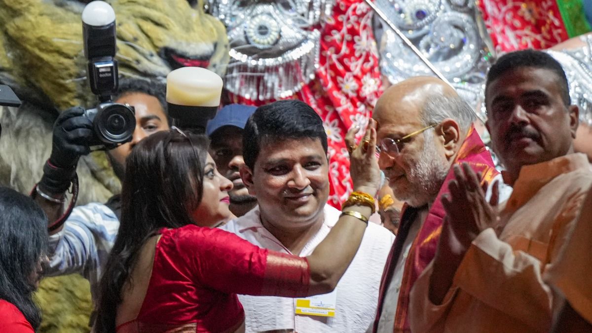 কলকাতায় দুর্গাপুজো উদ্বোধনে কেন্দ্রীয় স্বরাষ্ট্রমন্ত্রী অমিত শাহ