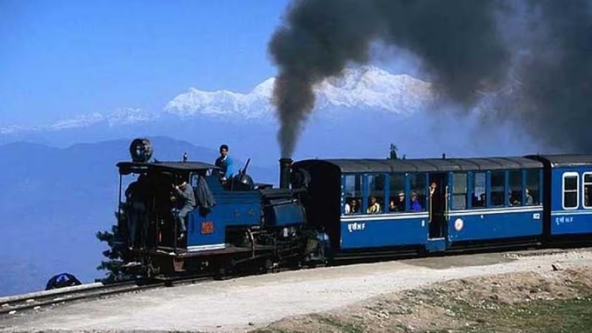 পুজোয় দার্জিলিঙে টয়ট্রেন চলবে? এখনও পর্যন্ত যা জানা যাচ্ছে...