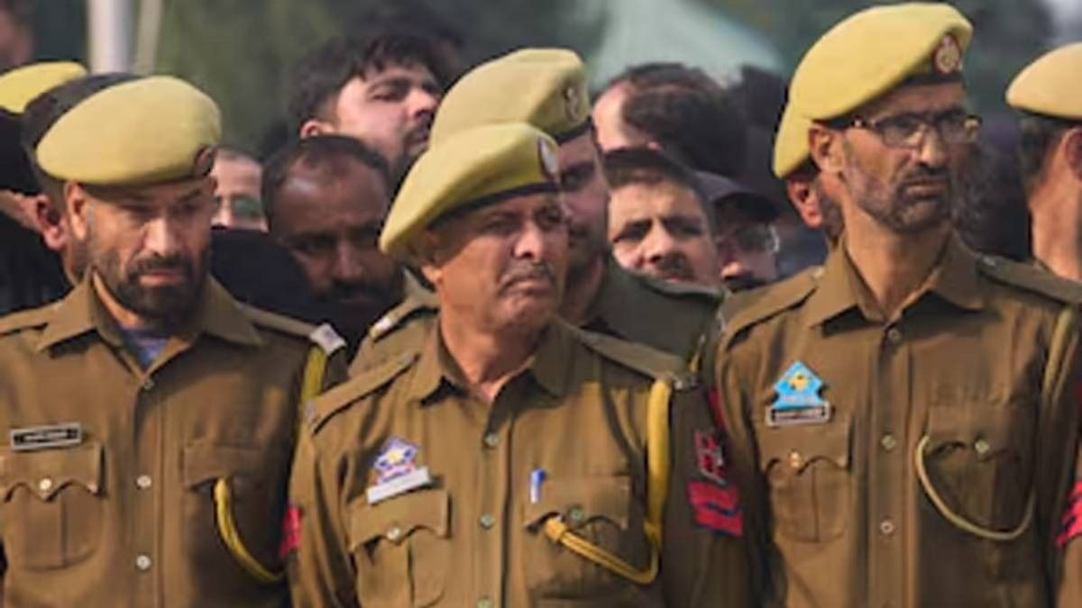 'Police'-এর ফুলফর্ম কী? না জানলে এখনই জেনে নিন