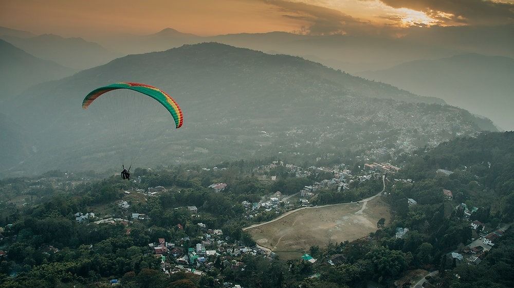 এবার সিকিমের বরফে ঢাকা পাহাড়ে প্য়ারাগ্লাইডিঙের সুযোগ, কবে থেকে?