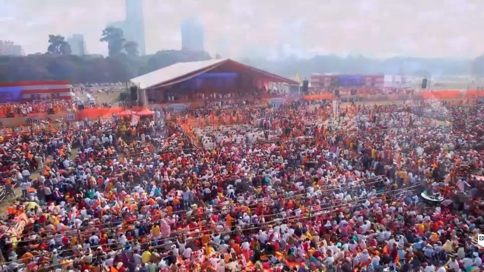  ব্রিগেডে গীতাপাঠে কি ৫ লক্ষ লোক? এই ছবিগুলি দেখুন