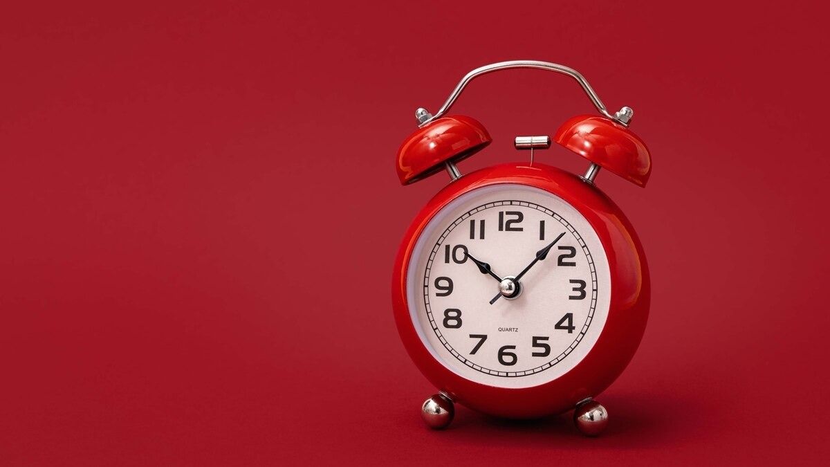 ঘরে এমন ঘড়ি থাকা শুভ, ভাগ্যের দরজা খুলবে! বাস্তু টিপস জেনে নিন 