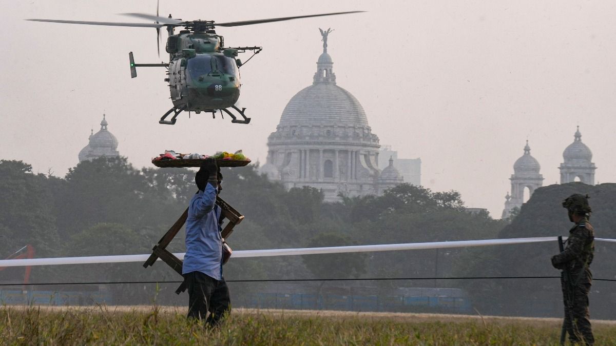কলকাতার ময়দানে বিজয় দিবস উদযাপনের মহড়া