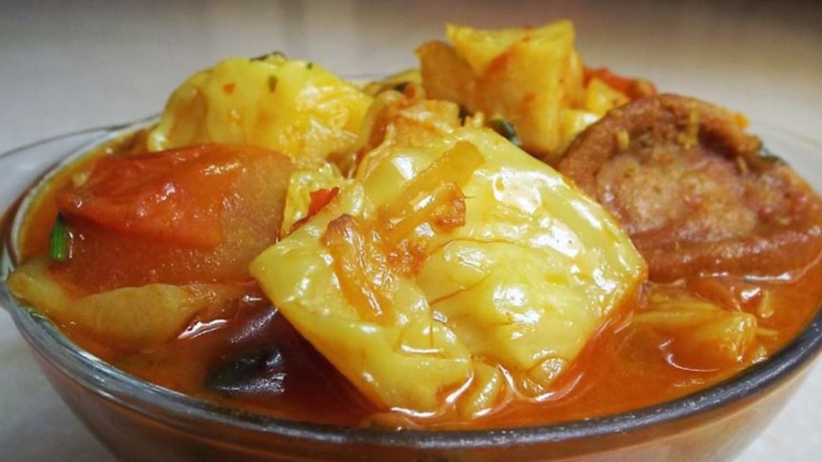 হুগলির বিখ্যাত বাঁধাকপির ঝোল! শীতে কচুরির সঙ্গে বেস্ট