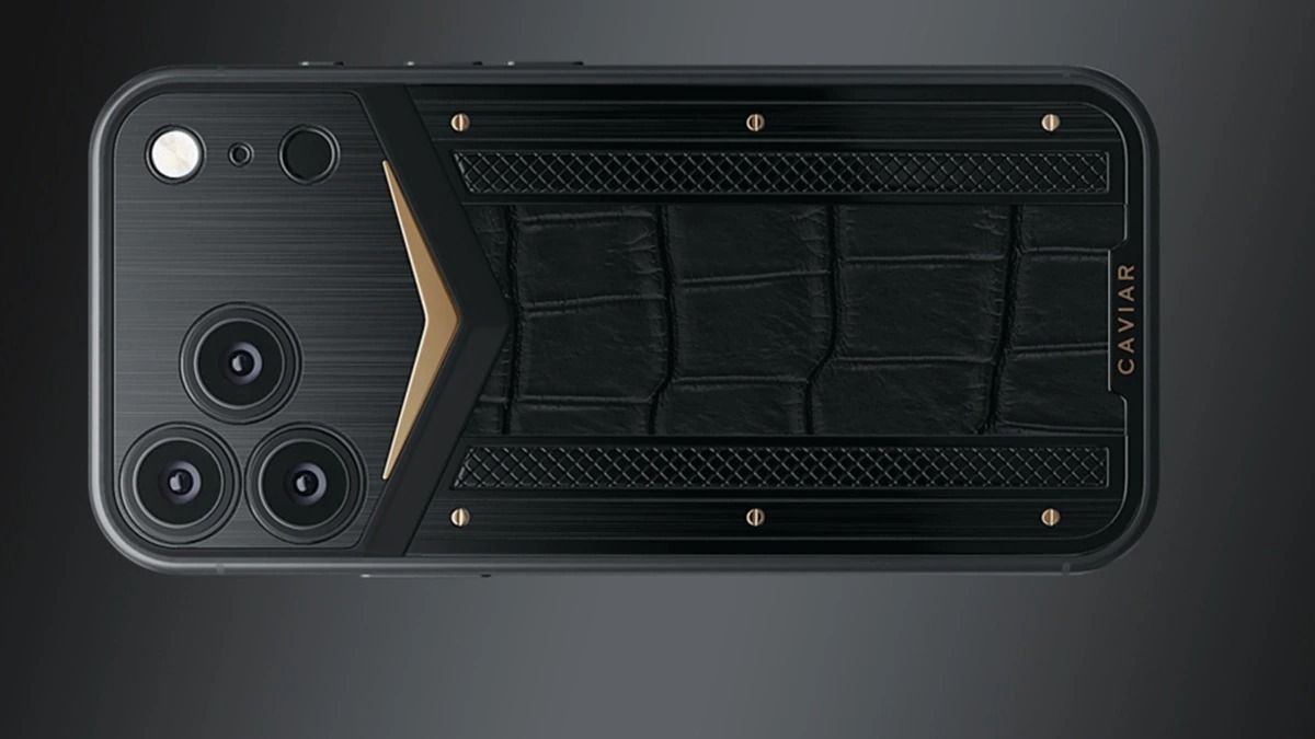 কুমিরের চামড়া, সোনার স্ক্রু; নতুন এই i-phone লঞ্চ হতেই চর্চায়, কত দাম?