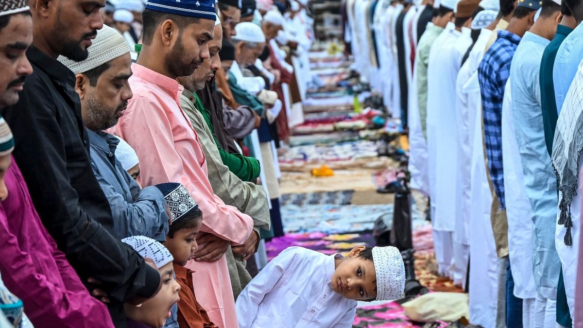 কলকাতা থেকে দিল্লি, হায়দরাবাদ, কেমন পালিত হচ্ছে ইদ? কিছুটা ফিকে বিরিয়ানি-হালিমের উৎসব