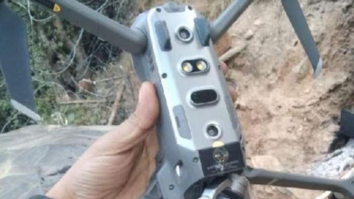 গুলি করে পাক ড্রোন নামাল সেনা