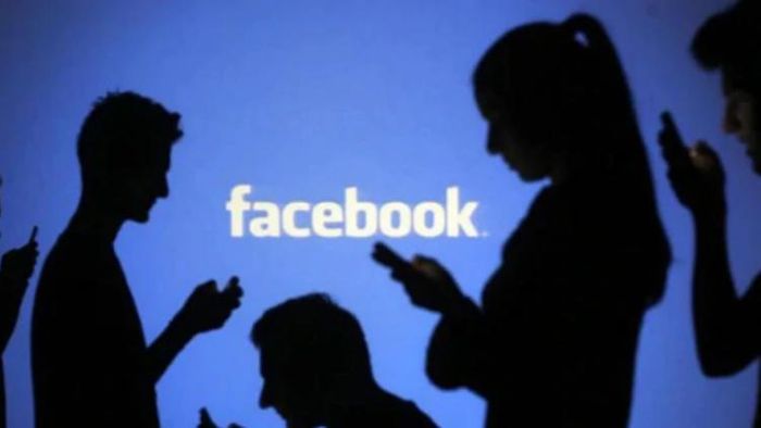 সোশ্যাল নেটওয়ার্কিং-এ কারা আপনার সম্পর্কে আগ্রহী সেটা জানতে হলে কয়েকটি পদ্ধতি অবলম্বন করতে হবে