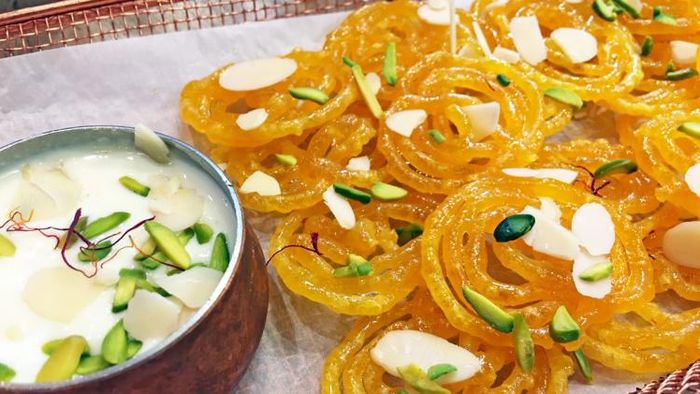 উৎসবে পরিবেশন করুন সুস্বাদু রাবড়ি সহযোগে জিলিপি, রইল রেসিপি (ছবি সৌজন্য : ক্রিস্কা মেরি)