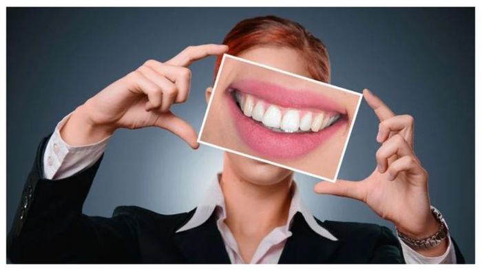 একটা কথা মনে রাখবেন, দাঁত কখনওই একেবারে ঝকঝকে সাদা হয় না।