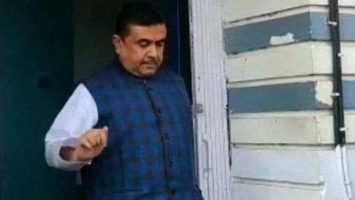 গেরুয়া শিবিরে যেতেই শুভেন্দুকে আক্রমণ