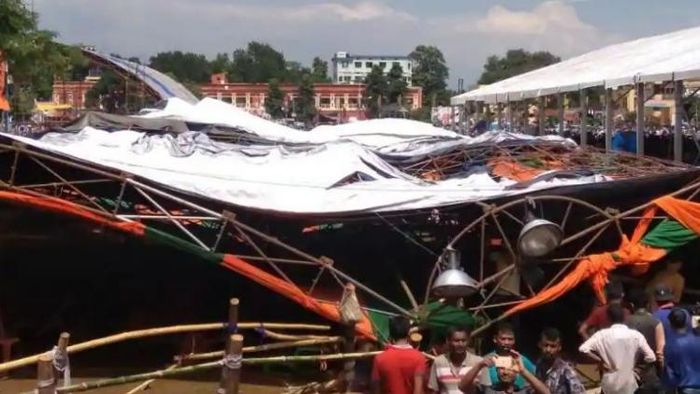 প্রধানমন্ত্রীর সভায় মঞ্চ ভেঙে পড়ার প্রসঙ্গ দিলীপের গলায়