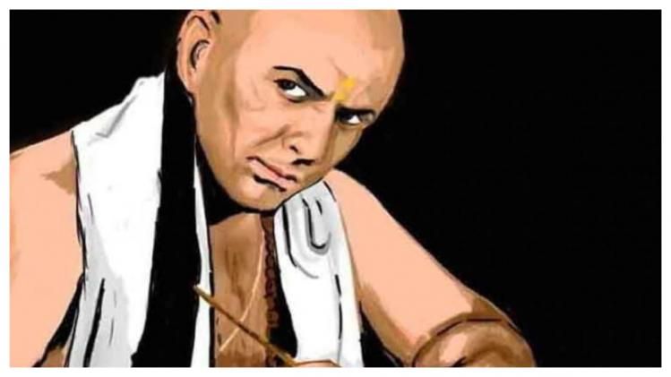 Chanakya Niti: জীবনে উন্নতির জন্য আচরণে বিনয় থাকা বাধ্যতামূলক