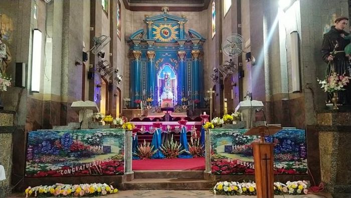 ২৫ ডিসেম্বর উপলক্ষে ব্যান্ডেল চার্চে হাজার-হাজার মানুষের সমাগম হয়