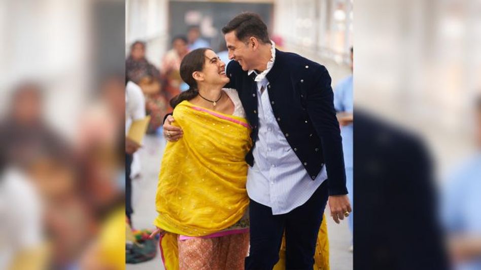 সারার সঙ্গে 'আতরঙ্গি রে'-র শ্যুটিং শুরু অক্ষয়ের! সামনে এল অদেখা ছবি সারার সঙ্গে 'আতরঙ্গি রে'-র শ্যুটিং শুরু অক্ষয়ের! সামনে এল অদেখা ছবি