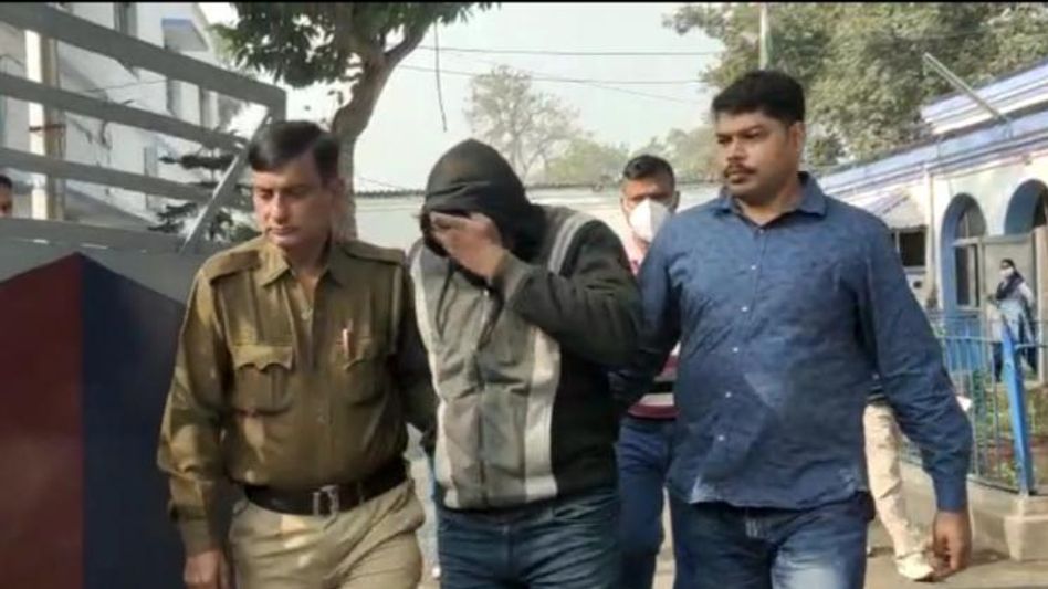 BJP নেতা খুনে তপ্ত হালিশহর, শুভ্রাংশুর নেতৃত্বে থানা ঘেরাও-বিক্ষোভ BJP নেতা খুনে তপ্ত হালিশহর, শুভ্রাংশুর নেতৃত্বে থানা ঘেরাও-বিক্ষোভ