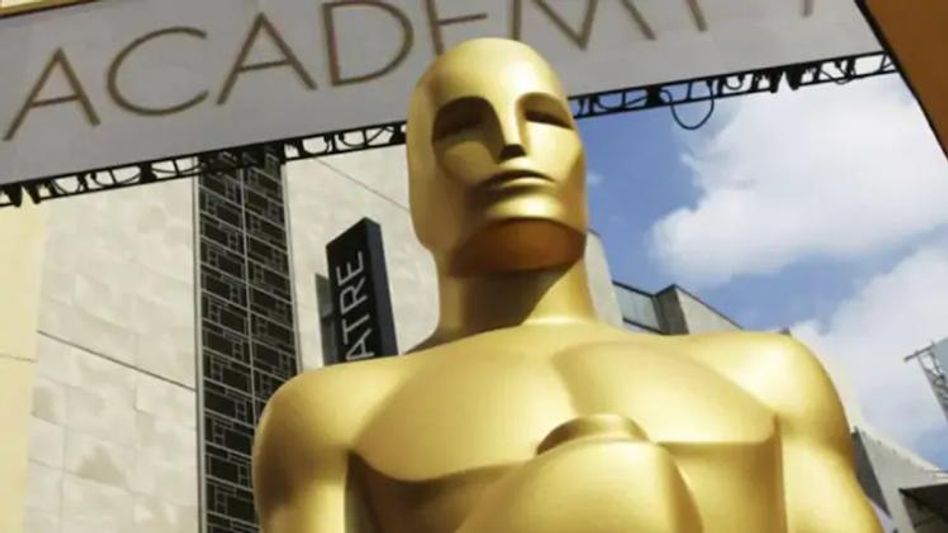 Oscar 2021: এপ্রিলে অস্কার ভার্চুয়াল নয়, অনুষ্ঠানে সশরীরে থাকবেন তারকারা Oscar 2021: এপ্রিলে অস্কার ভার্চুয়াল নয়, অনুষ্ঠানে সশরীরে থাকবেন তারকারা
