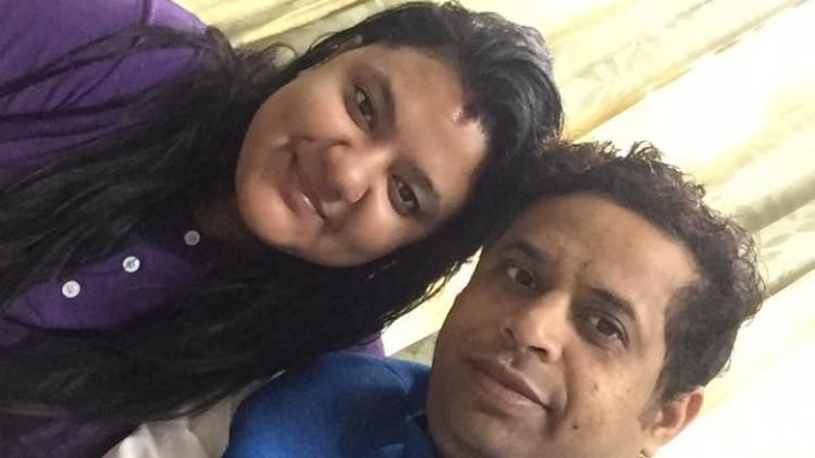 এবার নিজের স্ত্রীর বিরুদ্ধে আইনি নোটিস সৌমিত্রর