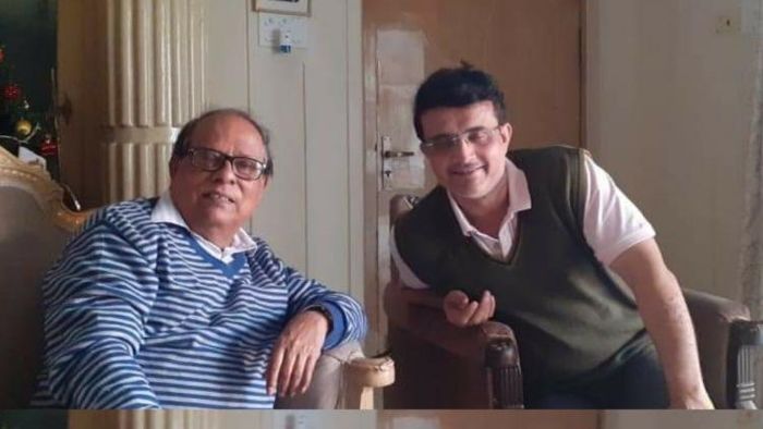 অশোক ভট্টাচার্য এবং সৌরভ গঙ্গোপাধ্যায়। ছবি সৌজন্য: ফেসবুক