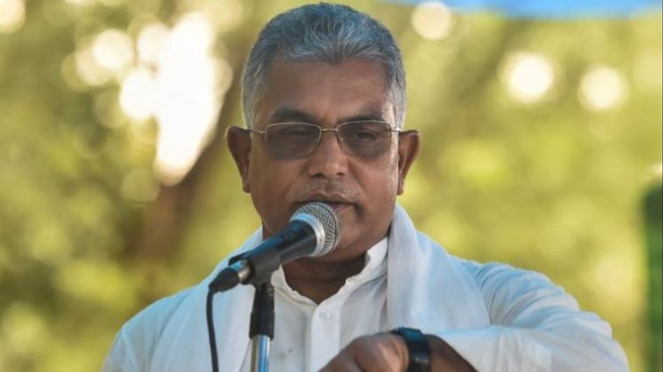 'ভয় পেয়েছেন দিমিমণি, তাই যাবেন না নন্দীগ্রাম', মমতার সভা বাতিলে দিলীপের বাউন্সার 'ভয় পেয়েছেন দিমিমণি, তাই যাবেন না নন্দীগ্রাম', মমতার সভা বাতিলে দিলীপের বাউন্সার