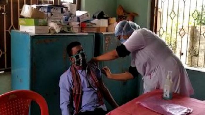 চলছে করোনা টিকার ড্রাই রান। শুক্রবার, দক্ষিণ ২৪ পরগণায়। ছবি: প্রসেনজিৎ সাহা
