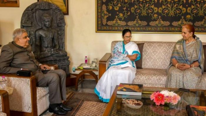 মুখ্যমন্ত্রী-রাজ্যপাল সৌজন্য সাক্ষাৎ