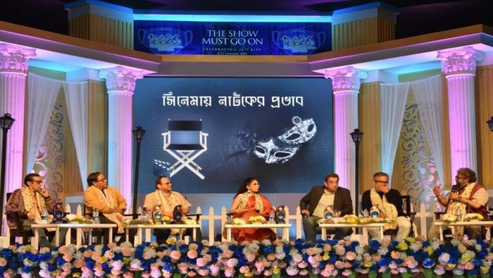 সিনে আড্ডায় নাট্য শিল্পীরা