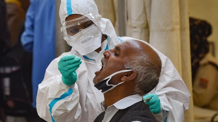 করোনা টিকাকরণ। ফাইল ছবি- পিটিআই