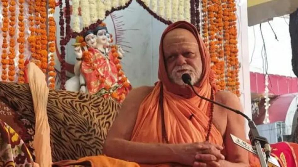 মমতার রাজ্যে এসে মোদী বন্দনা পুরীর শঙ্করাচার্যের, নাম না করেই প্রশাসনের সমালোচনা  মমতার রাজ্যে এসে মোদী বন্দনা পুরীর শঙ্করাচার্যের, নাম না করেই প্রশাসনের সমালোচনা