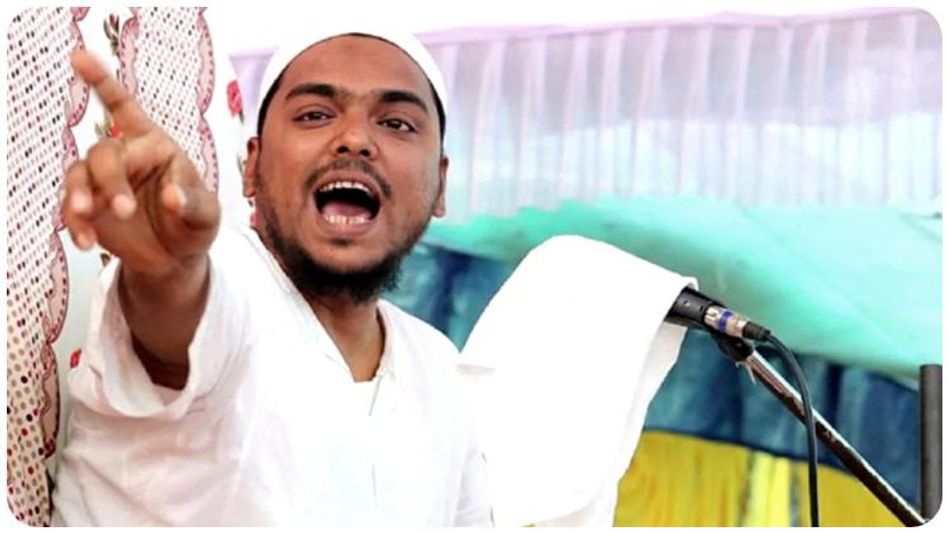 বাংলায় জোটবদ্ধ ভোট-যুদ্ধের ব্যাটন কি এ বার আব্বাস সিদ্দিকীর হাতে? বাংলায় জোটবদ্ধ ভোট-যুদ্ধের ব্যাটন কি এ বার আব্বাস সিদ্দিকীর হাতে?