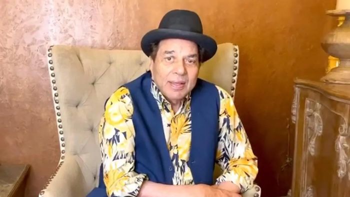 অভিনেতা ধর্মেন্দ্র