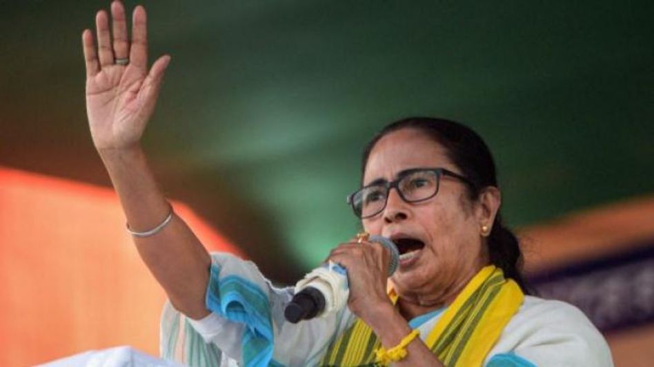 West Bengal Assembly Elections 2021: আদিবাসী ভোট যার নবান্ন তার? গুটি সাজাতে উত্তরবঙ্গ থেকে ফিরেই বৈঠকে মমতা  West Bengal Assembly Elections 2021: আদিবাসী ভোট যার নবান্ন তার? গুটি সাজাতে উত্তরবঙ্গ থেকে ফিরেই বৈঠকে মমতা