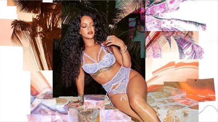 রিহানার 'টপলেস' ছবি ভাইরাল সোশ্যাল মিডিয়ায় (ছবি সৌজন্য: ফেসবুক)