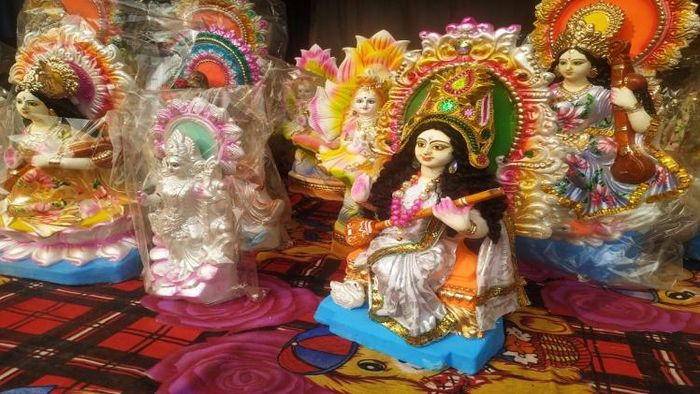 মা সরস্বতীর প্রতিমা