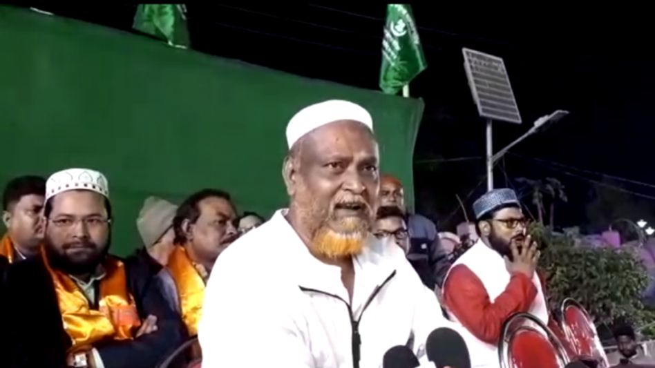 ফুরফুরা শরিফে ফাটল প্রকাশ্যে ! ত্বহা বললেন, 'আব্বাস জোকার, বাচ্চা ছেলে' ফুরফুরা শরিফে ফাটল প্রকাশ্যে ! ত্বহা বললেন, 'আব্বাস জোকার, বাচ্চা ছেলে'