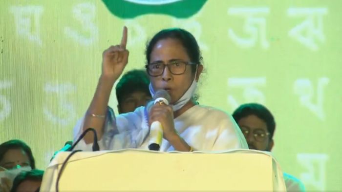মুখ্যমন্ত্রী মমতা বন্দ্যোপাধ্যায়। রবিবার কলকাতায়