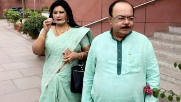 শোভন চট্টোপাধ্যায় এবং বৈশাখী বন্দ্যোপাধ্যায়