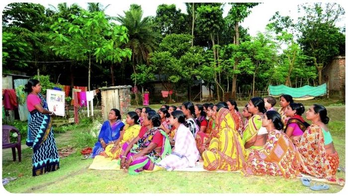 Empowering Women: শিক্ষা ও আর্থিক সহায়তার মাধ্যমে সমাজের নারী-ক্ষমতায়নের উদ্যোগ!