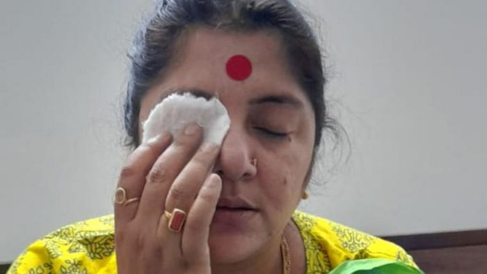 আক্রান্ত লকেট চট্টোপাধ্যায়