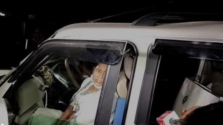 মমতার চোট! অধীর বললেন, 'রাজনৈতিক ভণ্ডামি', BJP-র দাবি সিবিআই তদন্ত