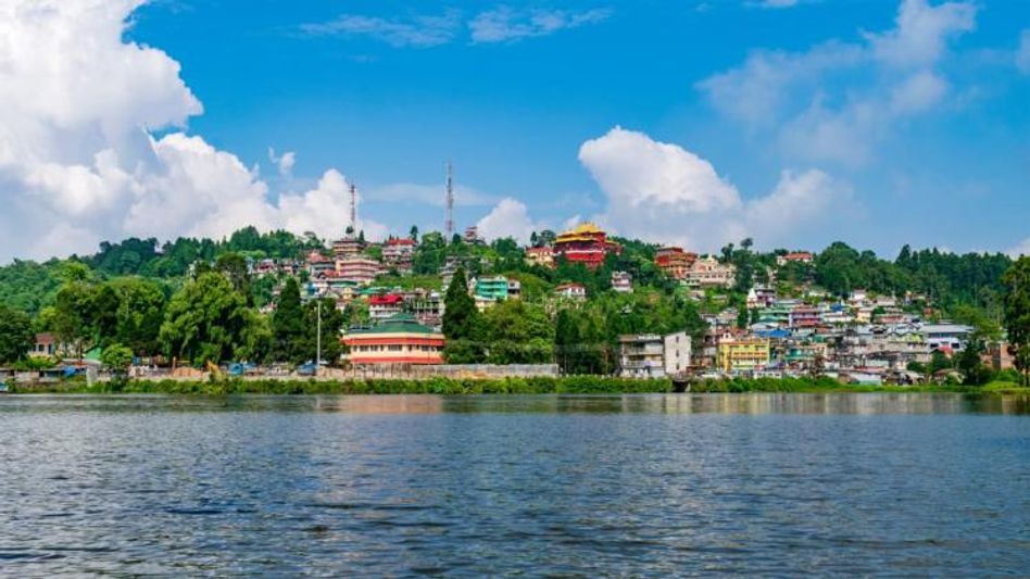 করোনার প্রকোপে এবার বন্ধ হল মিরিক লেক, মিরিক গার্ডেন করোনার প্রকোপে এবার বন্ধ হল মিরিক লেক, মিরিক গার্ডেন