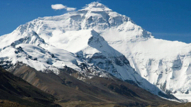 এভারেস্টেও এবার করোনা হানা