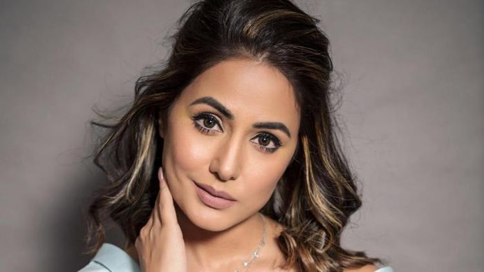 করোনায় আক্রান্ত অভিনেত্রী হিনা খান (ছবি: ফেসবুক)